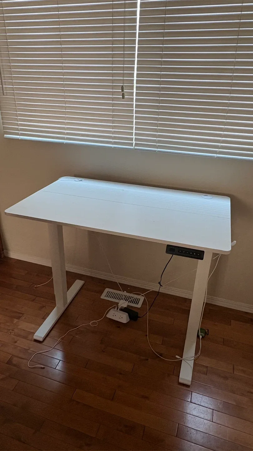 Electric Standing Desk thumbnail