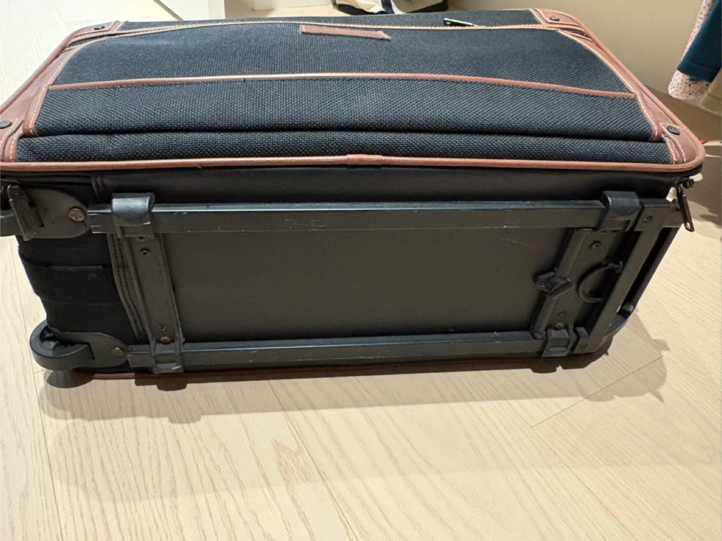 Chadwick by High Sierra Rolling Suitcase image indicator(3)