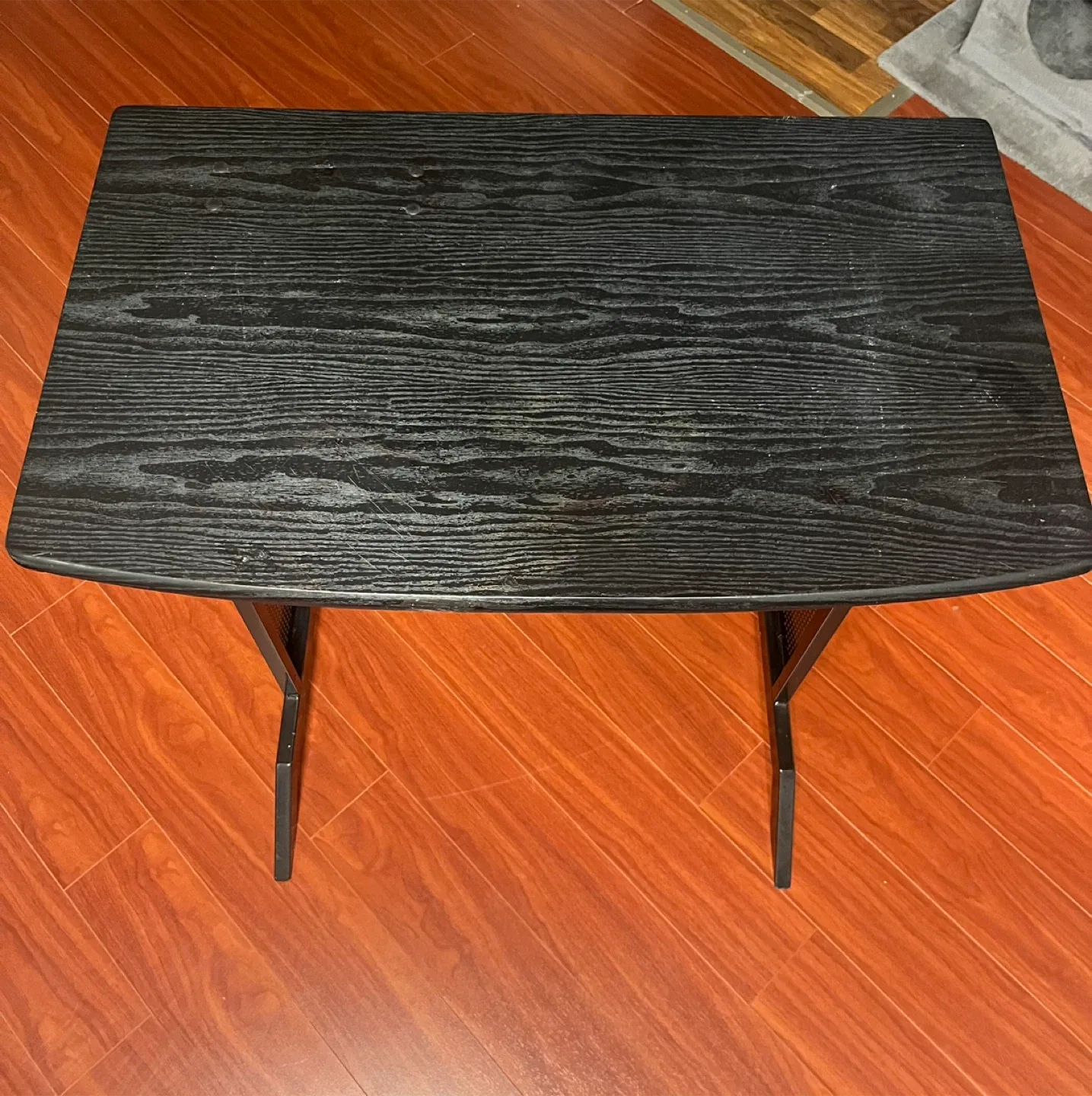 Black Wood Grain Desk thumbnail