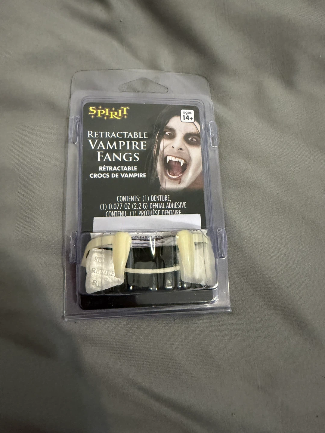 Retractable Vampire Fangs - Ages 14+