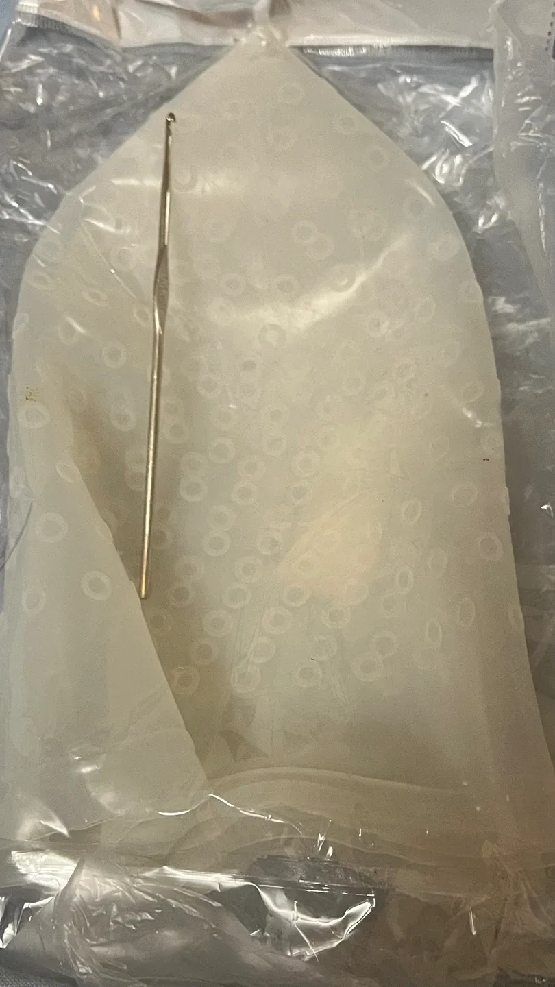 Hair Highlighting Cap with Crochet Hook image indicator(3)