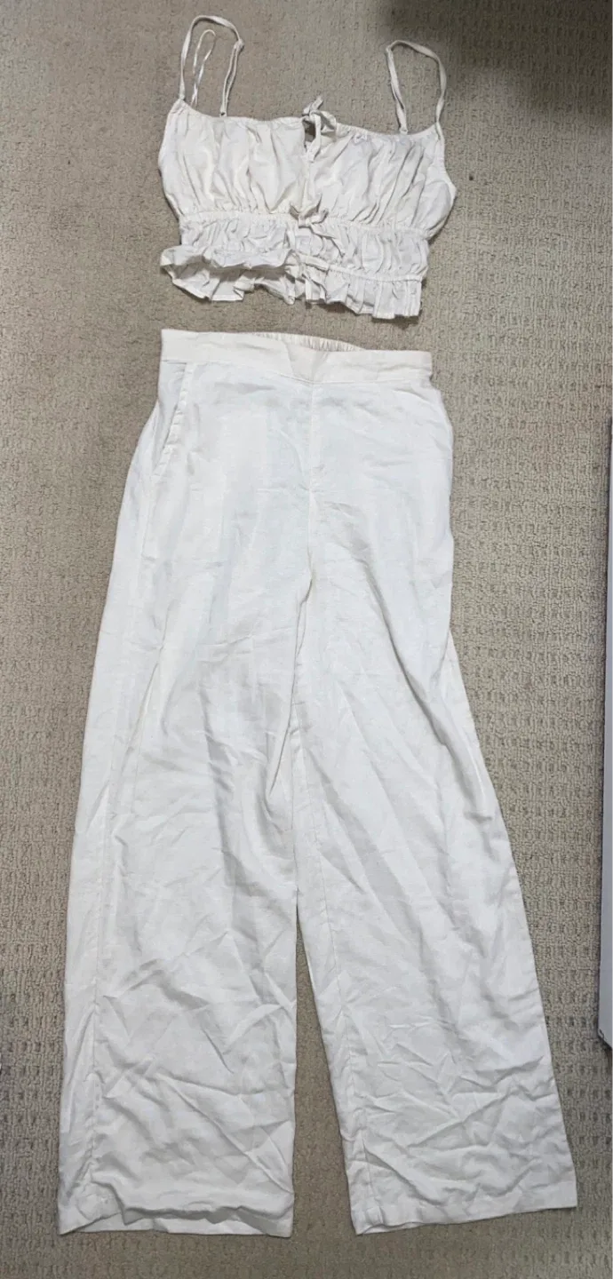 White Two-Piece Set / Co-ord top and pants image indicator(3)