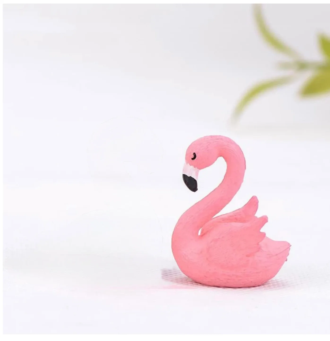 Pink Flamingo Figurine, brand new image indicator(8)