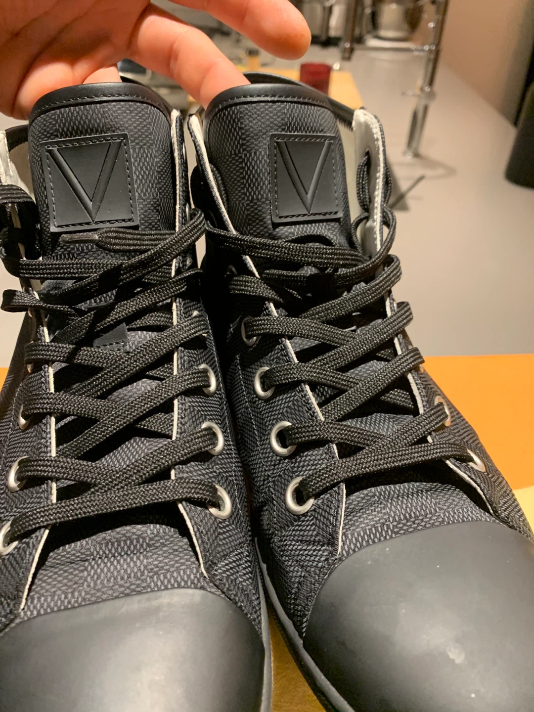 New size 8 1/2 men’s monogram, Louis Vuitton high tops - photo 5