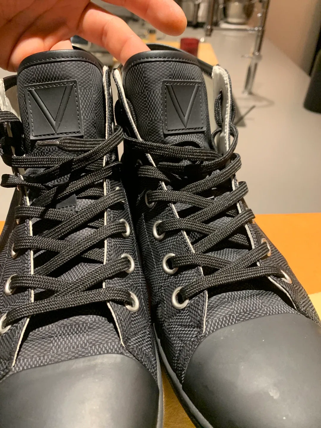 New size 8 1/2 men’s monogram, Louis Vuitton high tops image indicator(5)