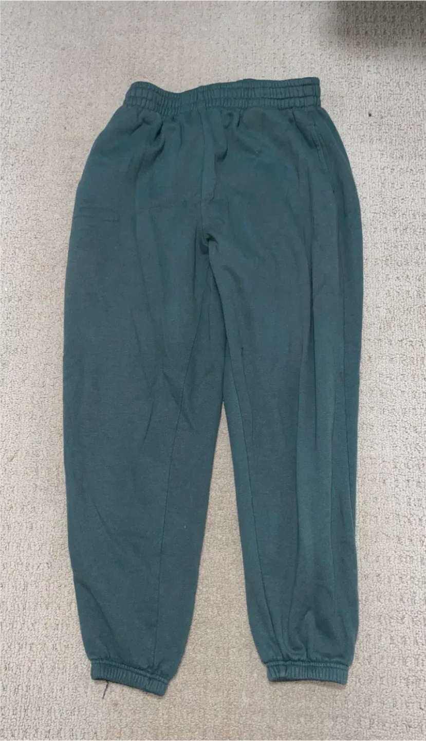 Ardene Green Sweatpants - Size S image indicator(2)