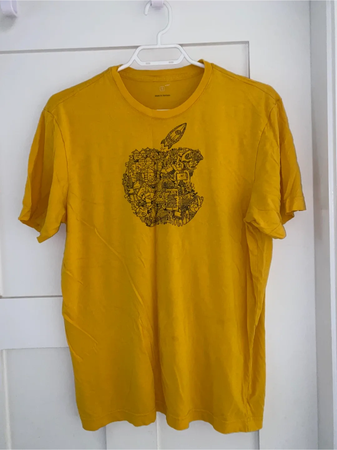Apple Yellow Graphic T-Shirt image indicator(2)