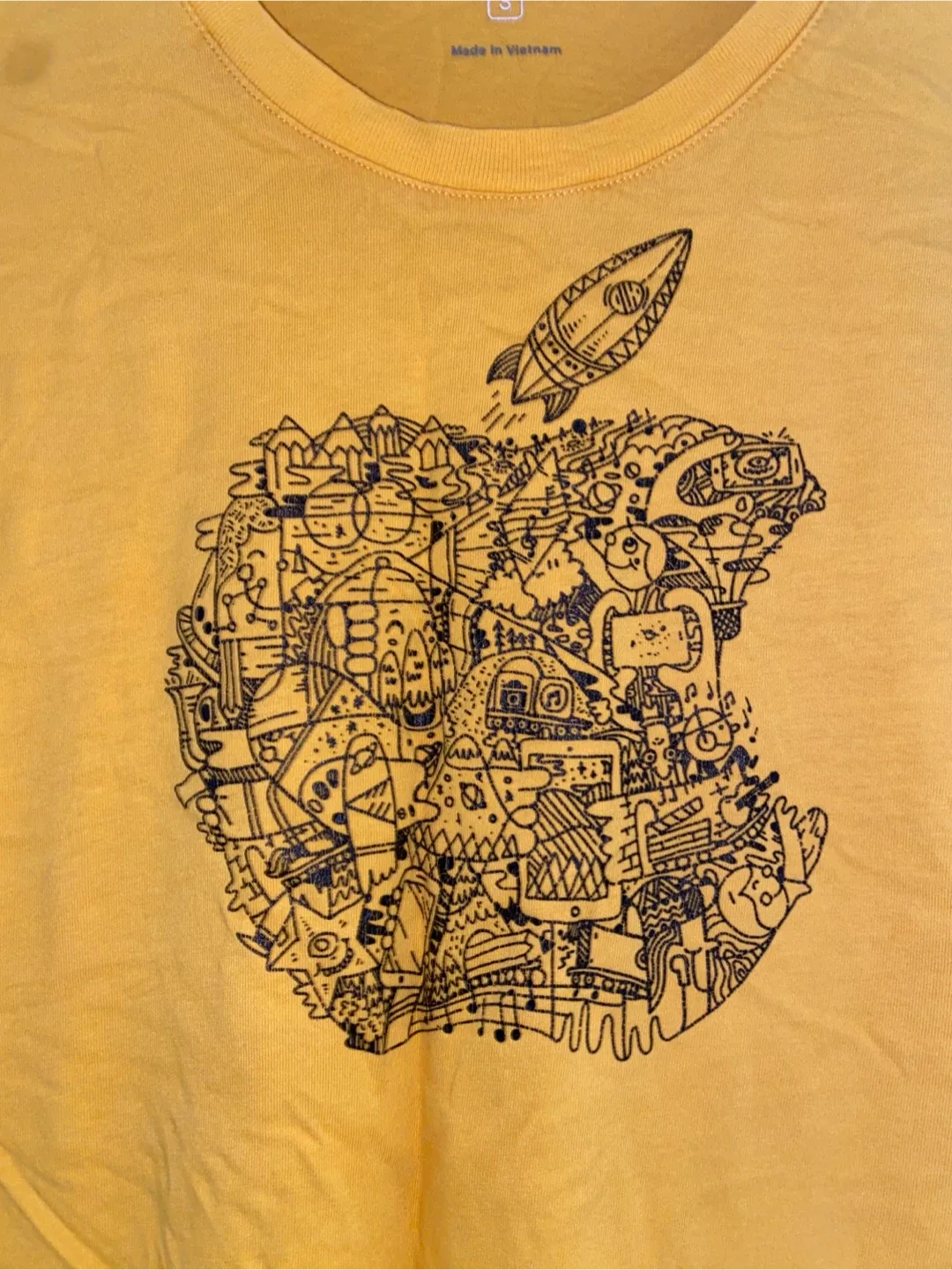 Apple Yellow Graphic T-Shirt image indicator(3)