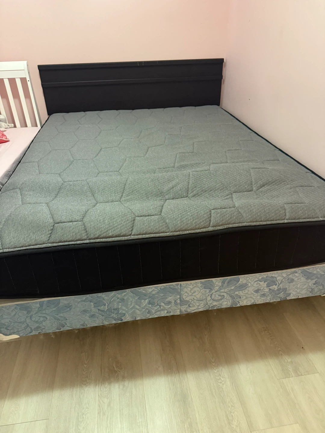 Queen Size bed - photo 2