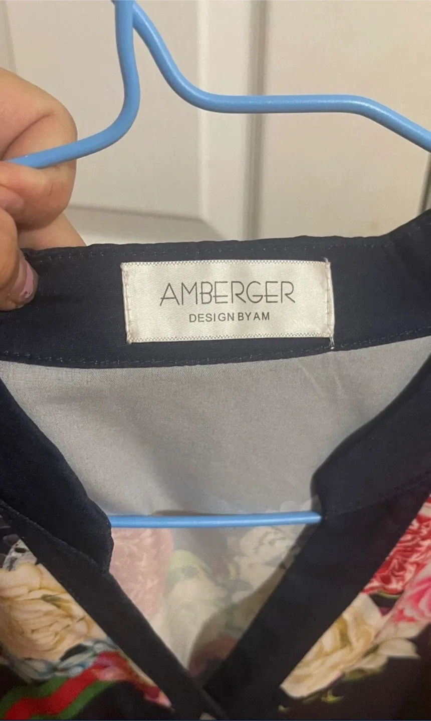 AMBERGER Design By AM Floral Blouse size M image indicator(3)