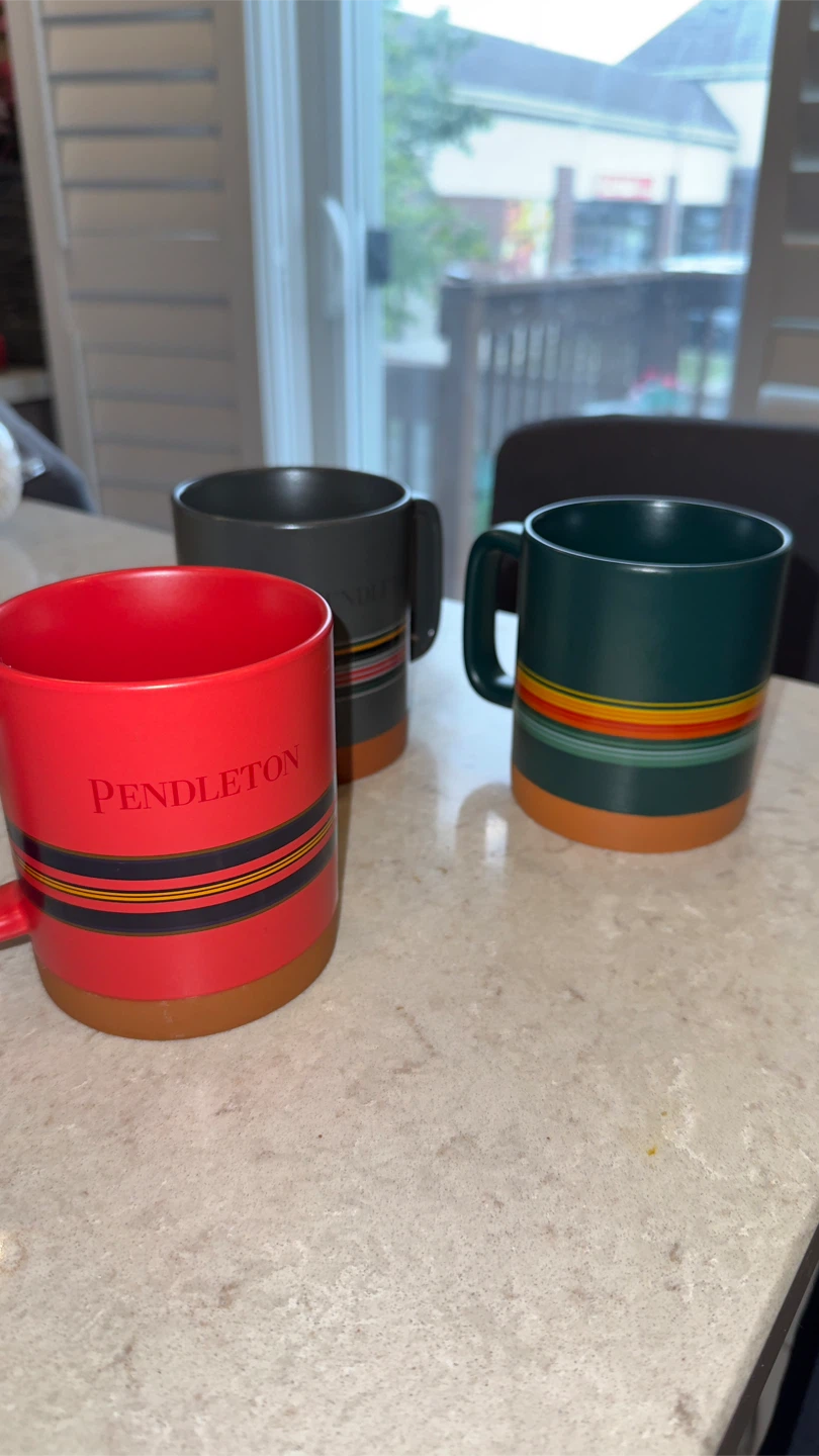 Pendleton Mugs - Set of 3 - photo 3
