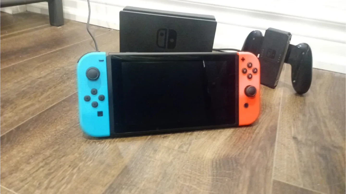 Nintendo Switch Console with Dock and Joy-Cons image indicator(4)