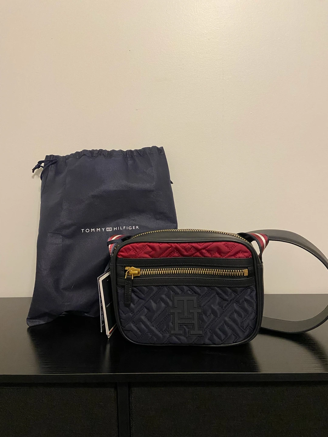 NWT Tommy Hilfiger Crossbody Bag