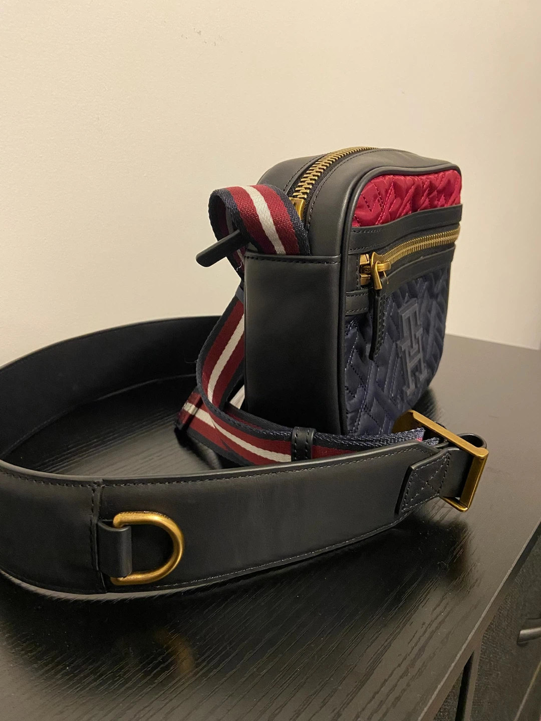 NWT Tommy Hilfiger Crossbody Bag - photo 2