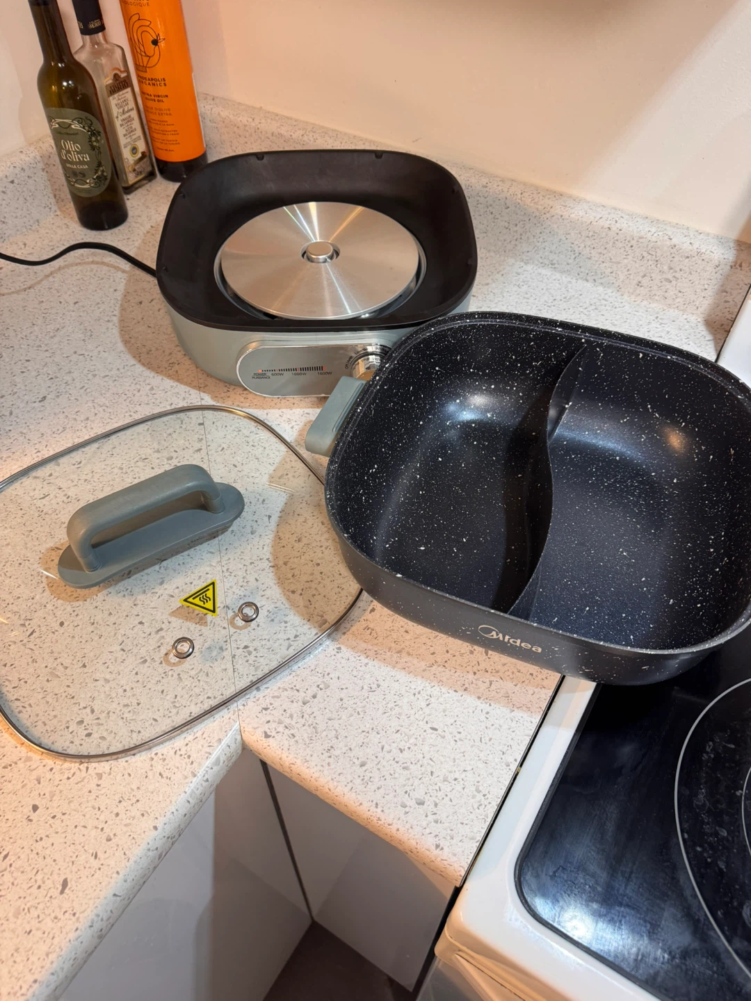 Midea 6L/6.3 QT Dual Zone Hot Pot - photo 2