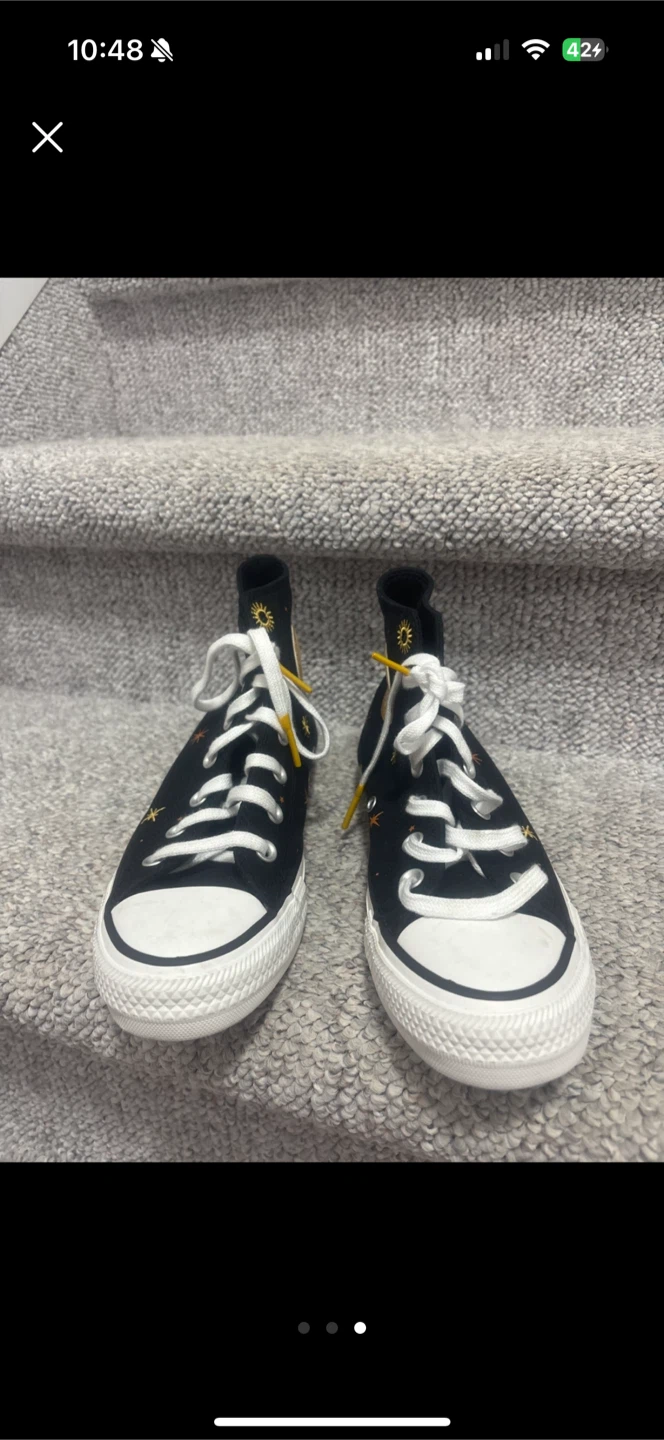 Converse All Star High Top - Size 7 - photo 3