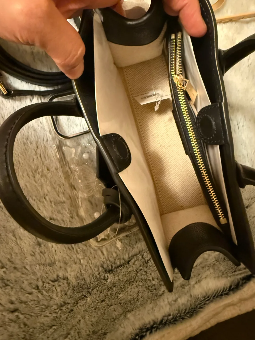 Michael Kors Black Leather Handbag image indicator(3)