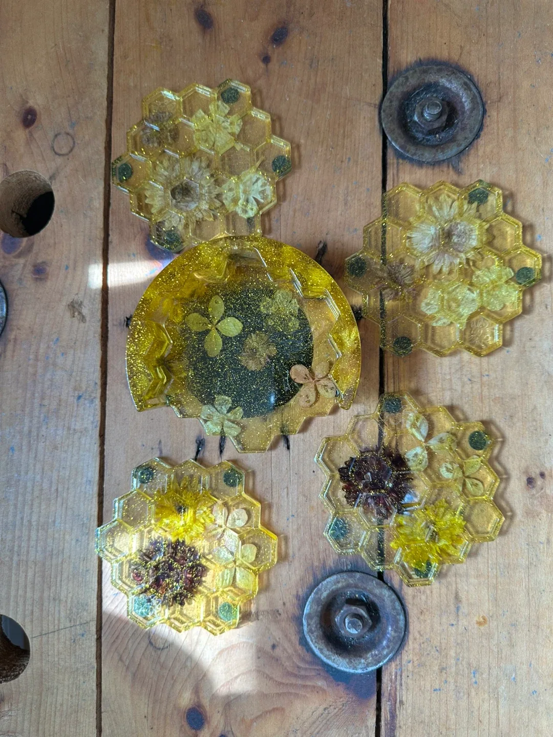 Handmade Resin Coasters with Dried Flowers image indicator(3)