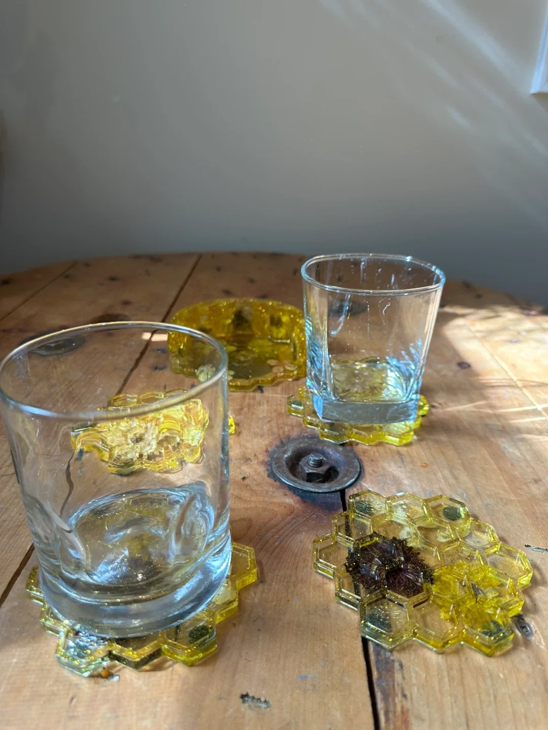 Handmade Resin Coasters with Dried Flowers image indicator(2)
