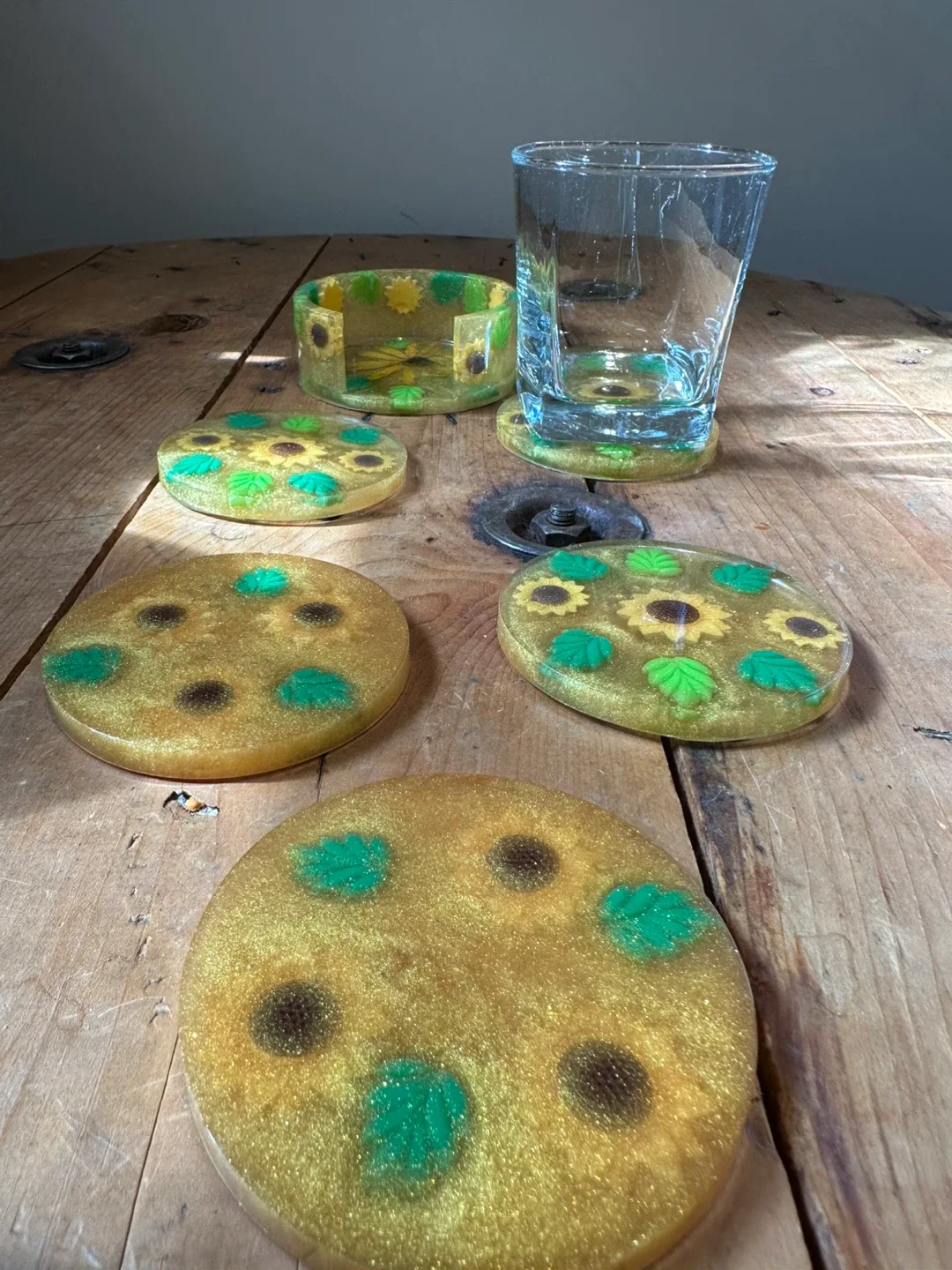 Handmade Resin Sunflower Coaster Set image indicator(2)