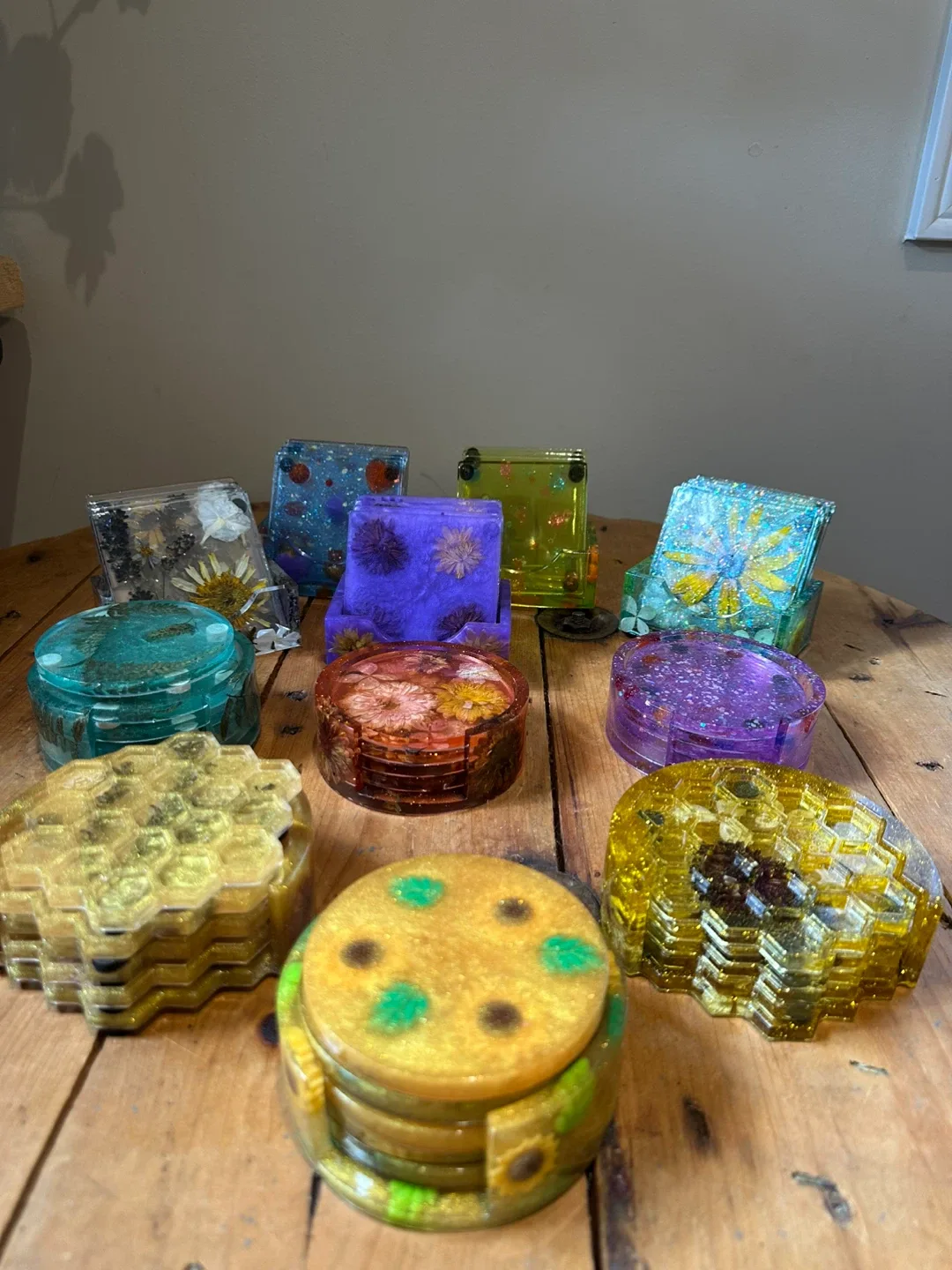 Handmade Resin Coaster Set with Holder image indicator(4)