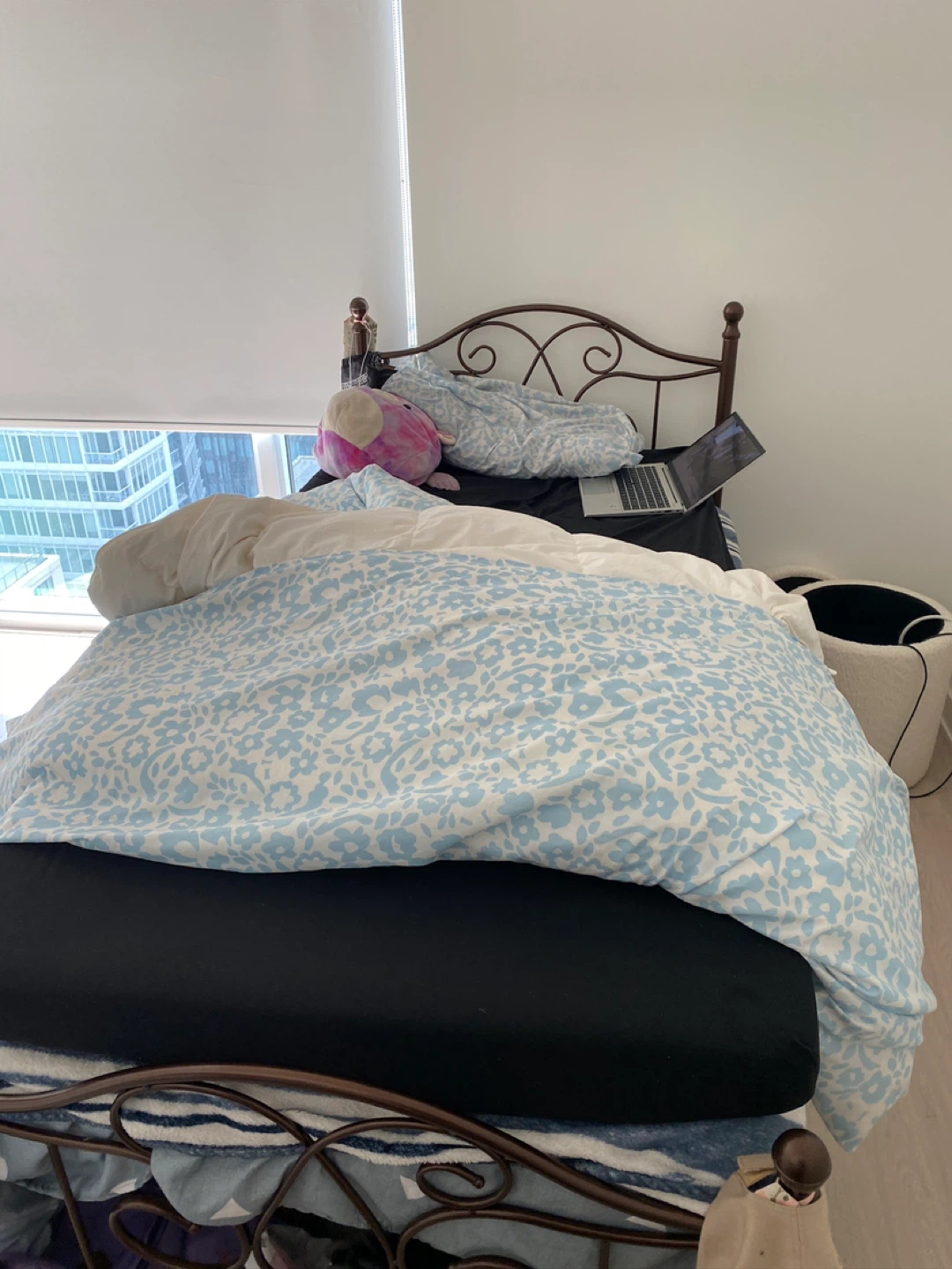 Twin size metal bed frame and 1 twin mattress - photo 3