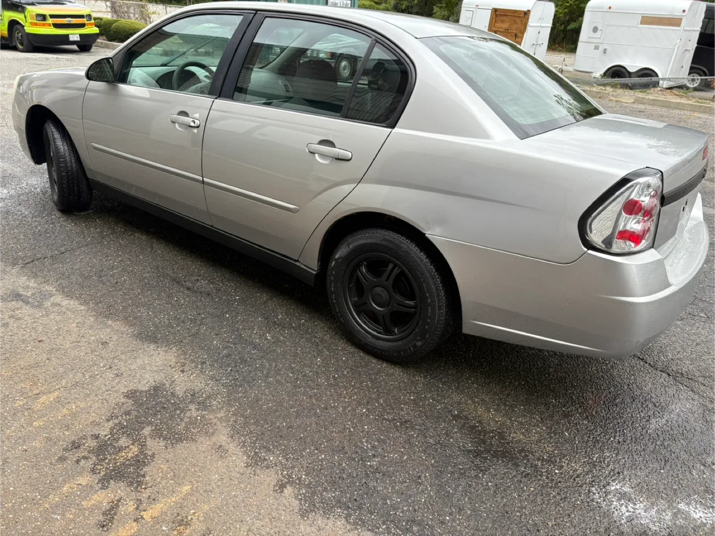 2006 Chevrolet Malibu Sedan $2300 image indicator(4)