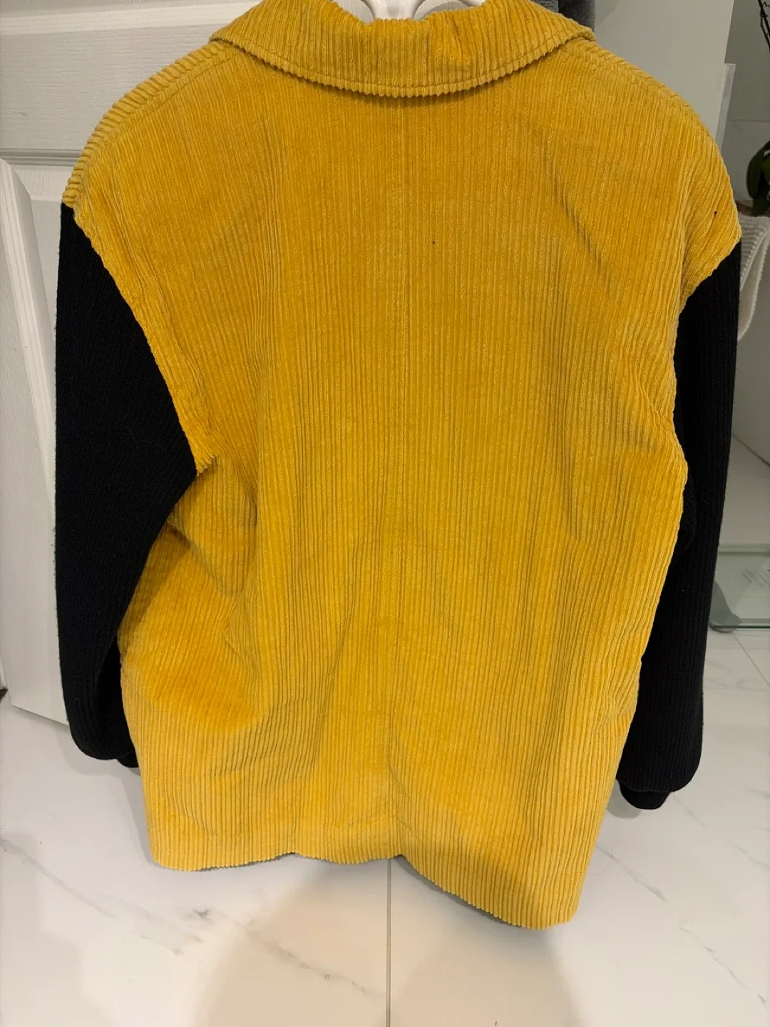 Chivalry Yellow Corduroy Jacket, Size M image indicator(4)