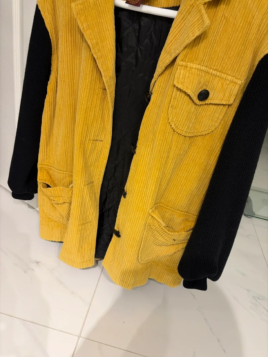Chivalry Yellow Corduroy Jacket, Size M image indicator(3)