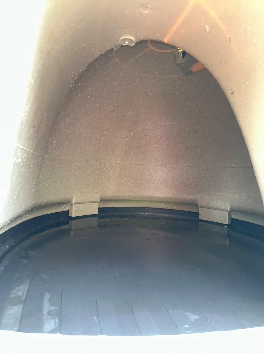 Petmate Igloo Style Dog House 22.8" x 30.5" x 37.5" image indicator(5)