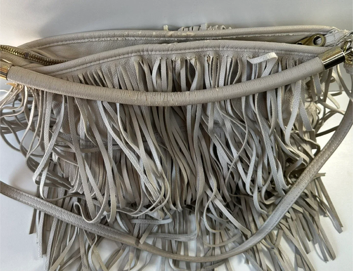 H&M Fringe Shoulder Bag image indicator(2)