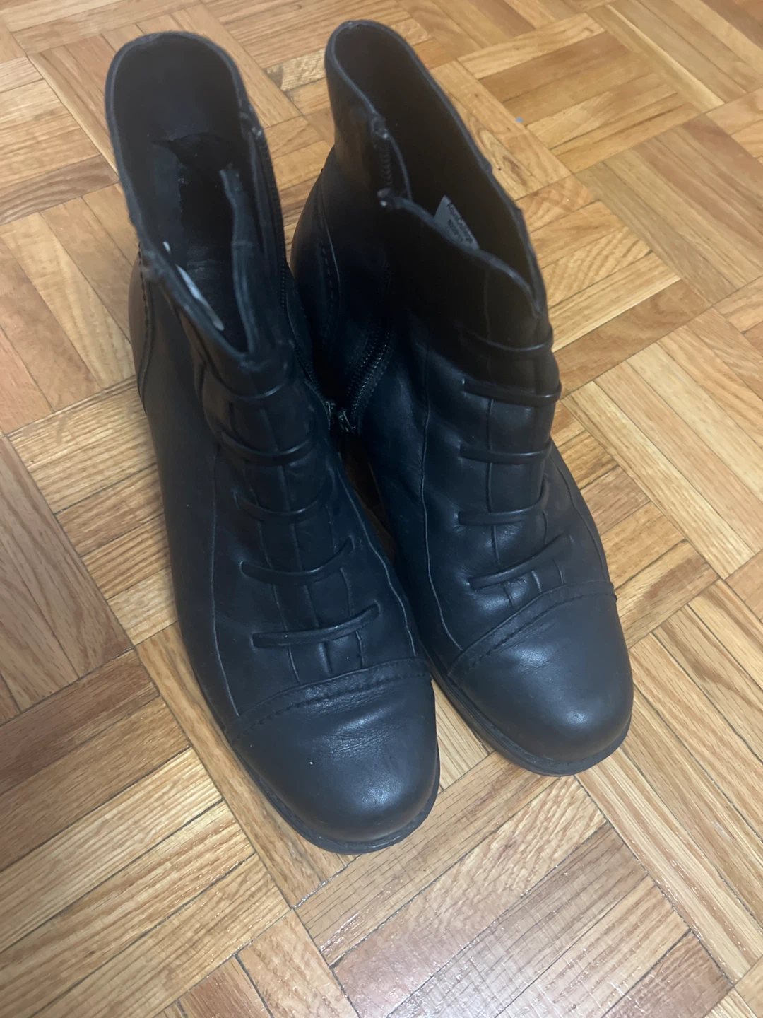 Aqua Collège Black Leather Boots - Size 8.5