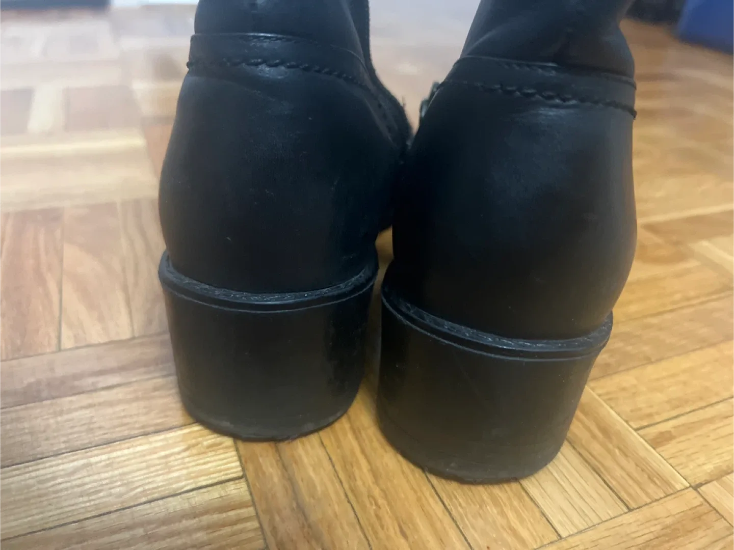 Aqua Collège Black Leather Boots - Size 8.5 image indicator(4)