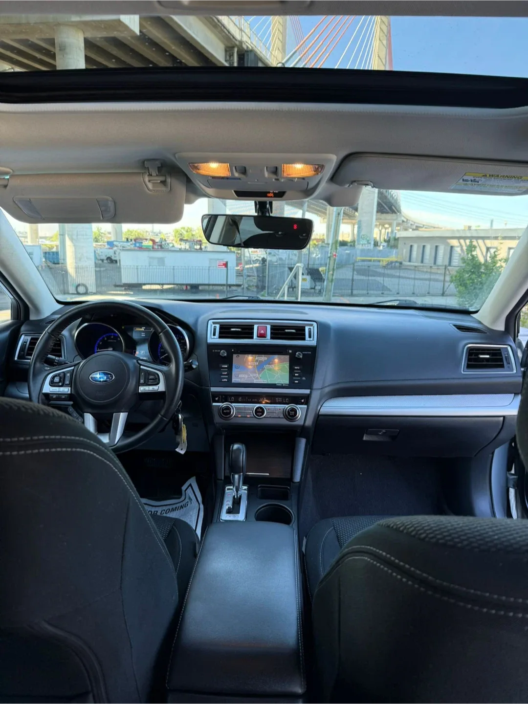 Silver Subaru Outback 2017 image indicator(8)