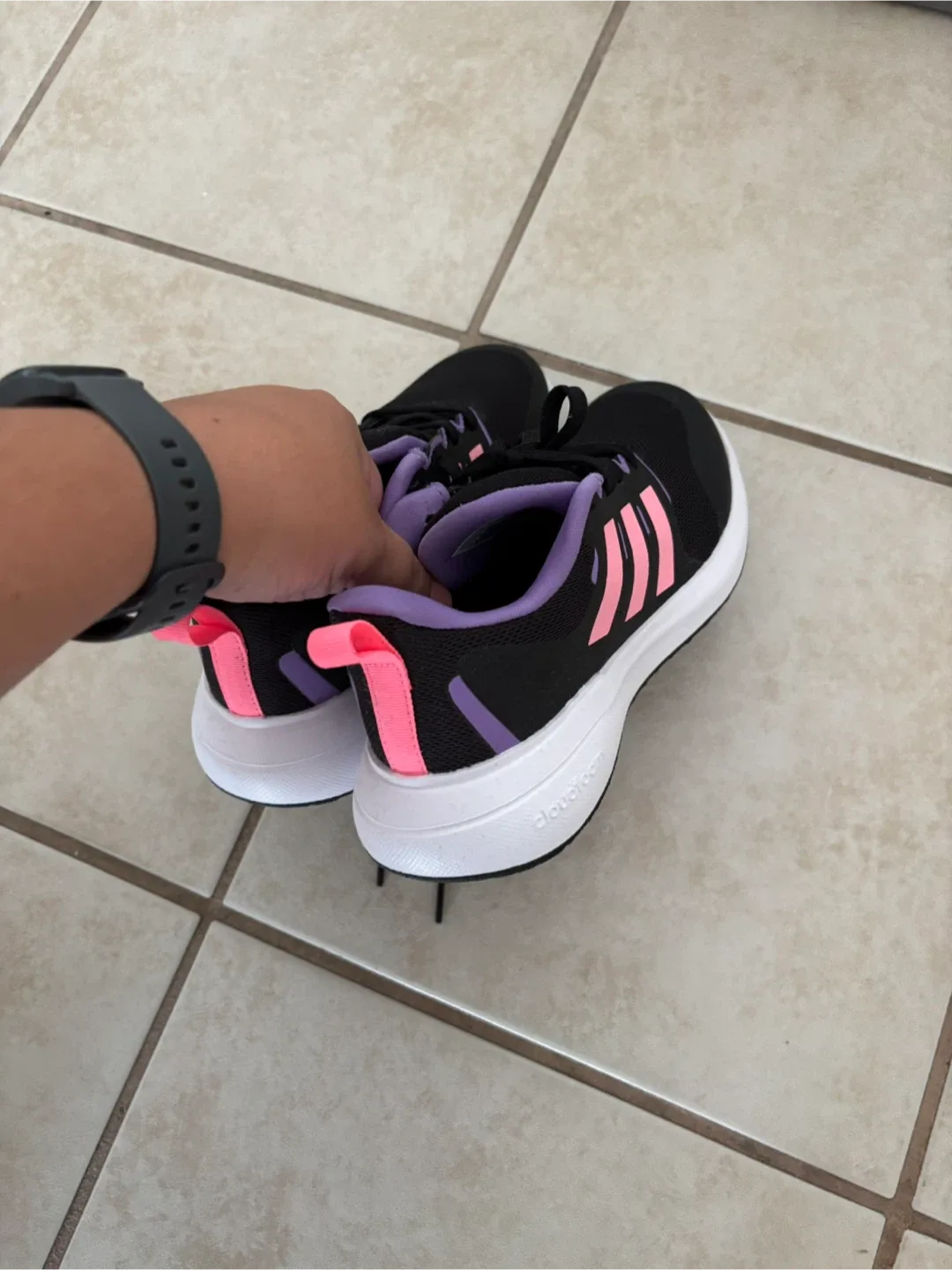 Adidas Girls running shoes size 2,5 image indicator(2)