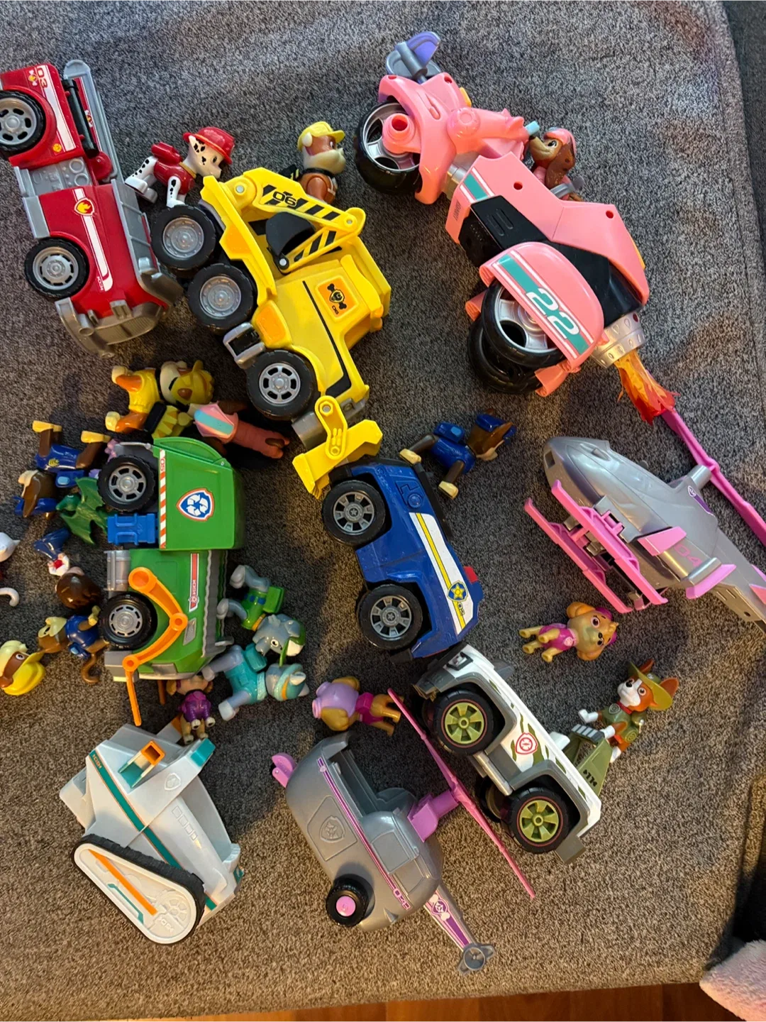 Paw Patrol Toy Vehicle Lot with figures image indicator(2)