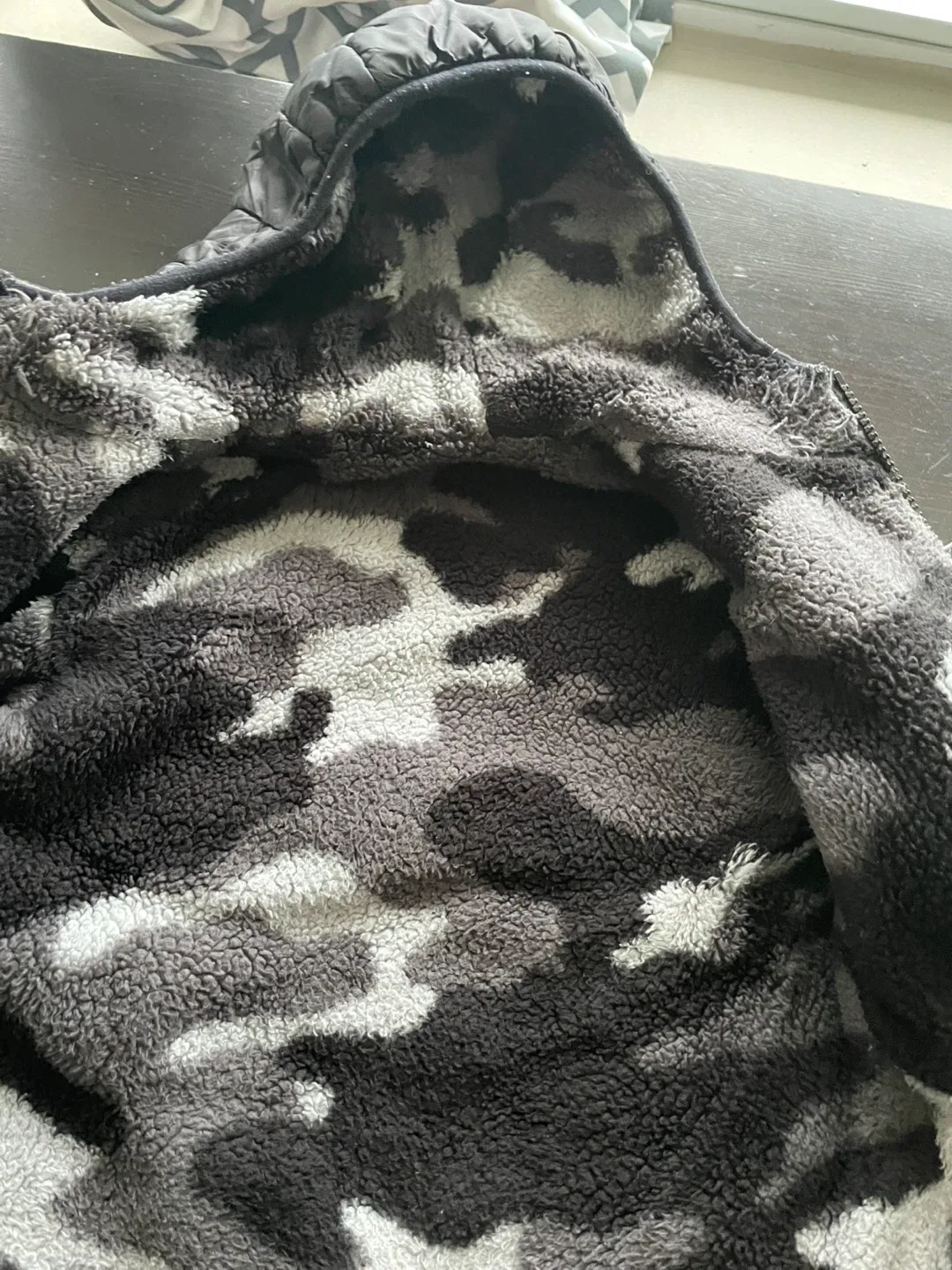 Eddie Bauer Black Puffer Jacket - Size S image indicator(3)