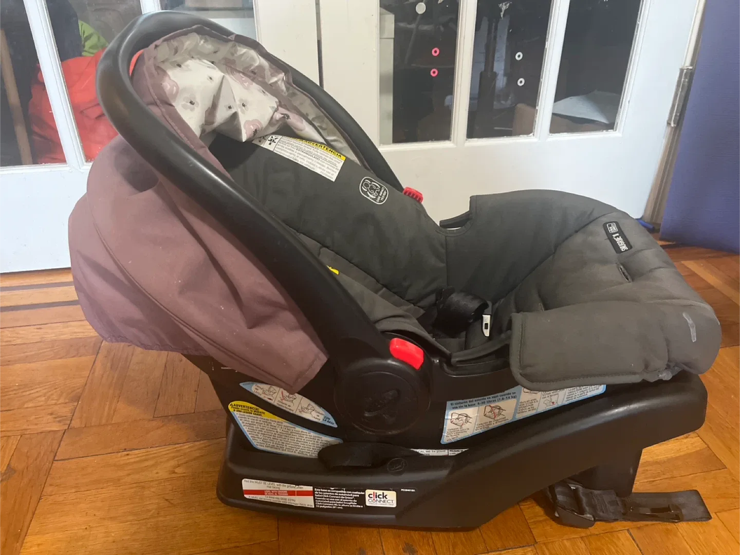 Graco SnugRide 30 Infant Car Seat thumbnail