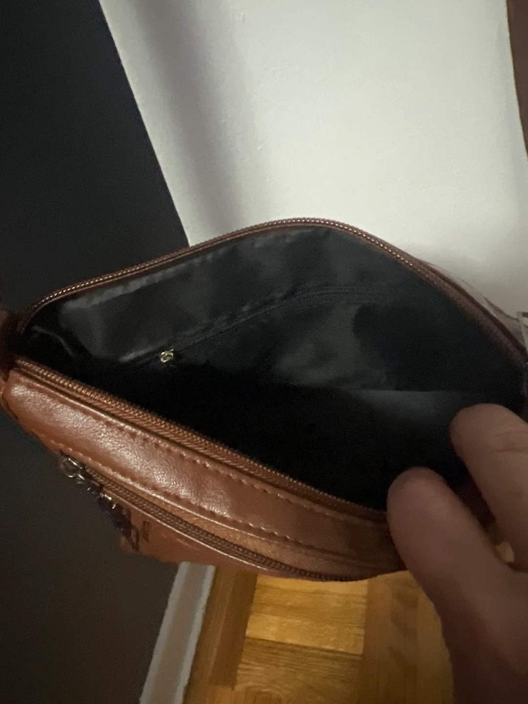 Brown Crossbody Bag image indicator(3)