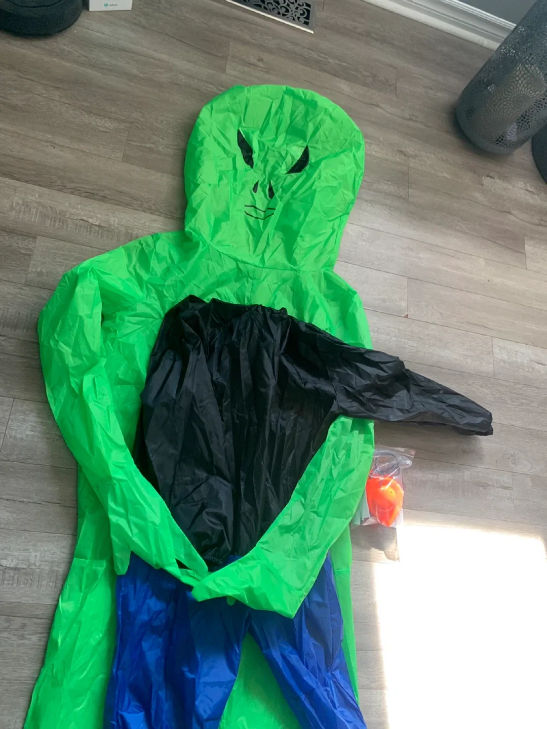 Adult-teen Morph Alien Blow Up Inflatable Costume image indicator(3)