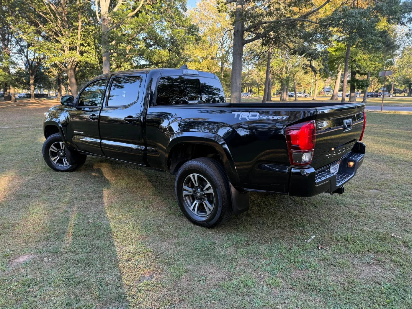 2019 Toyota Tacoma TRD Sport Black Truck image indicator(4)