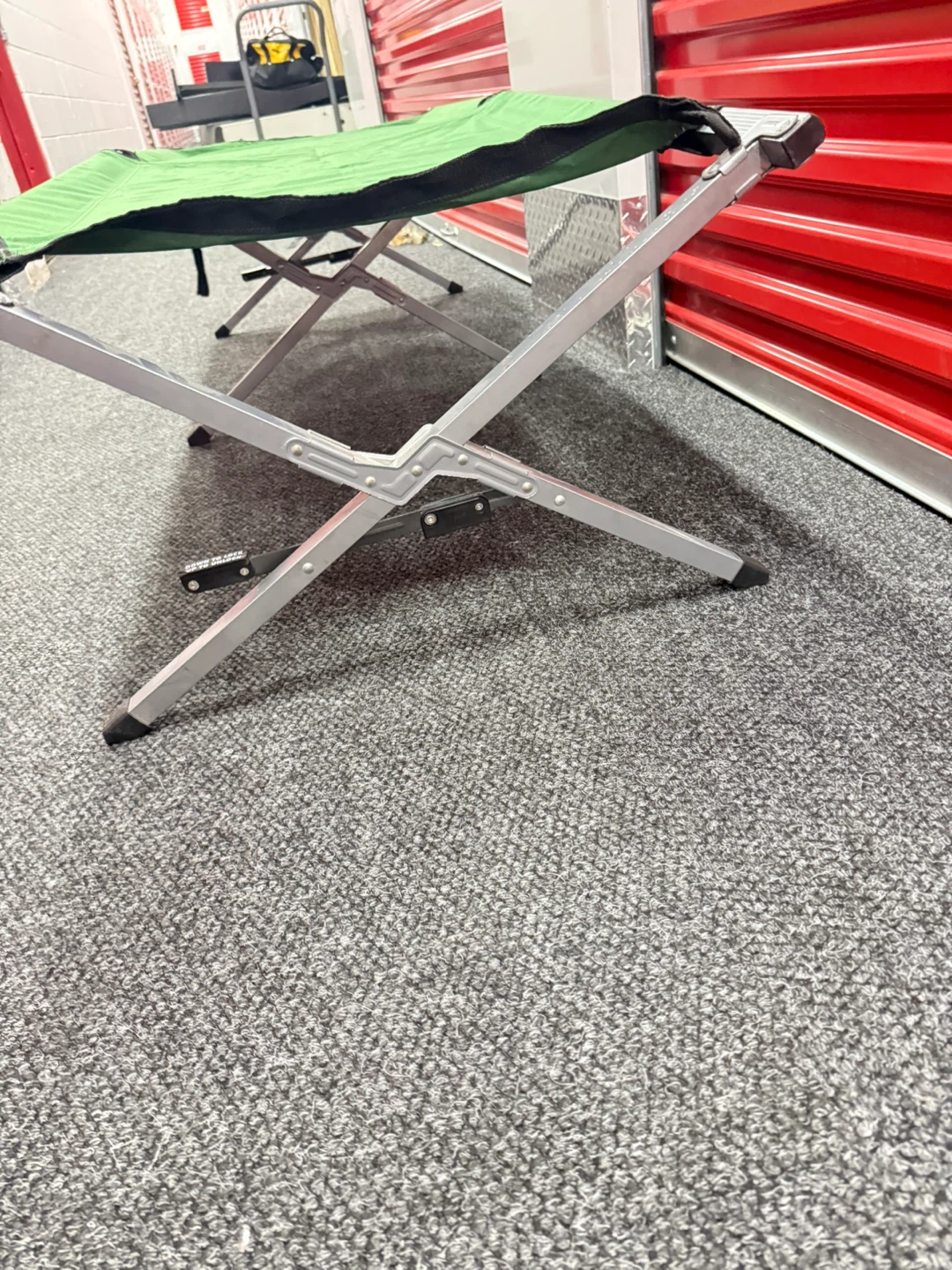 Green Camping Cot - Great Condition! - photo 4