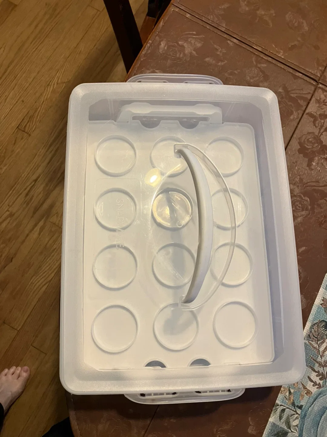 Snapware Cupcake Carrier thumbnail