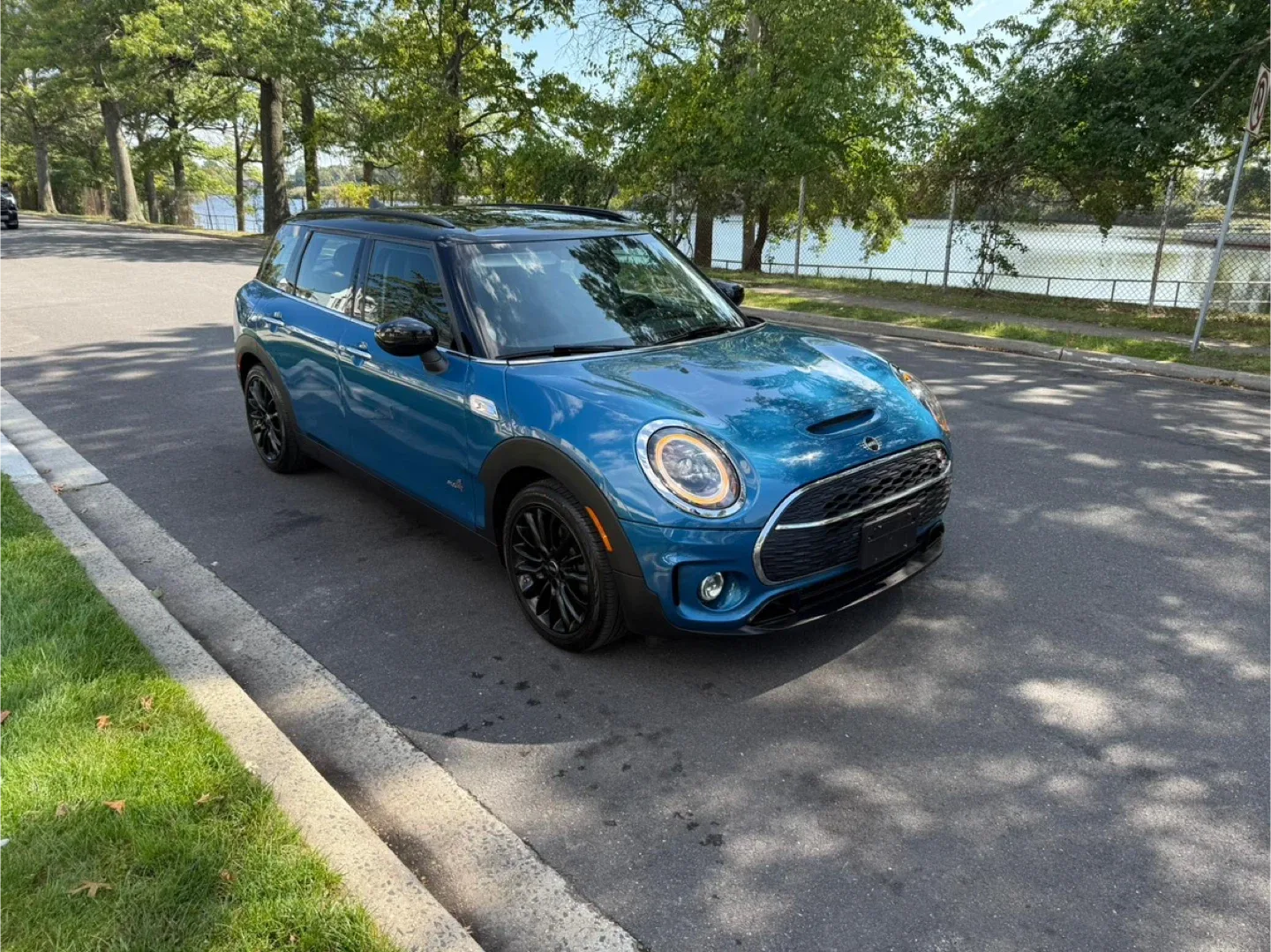 2022 Mini Cooper S Clubman - Blue image indicator(5)