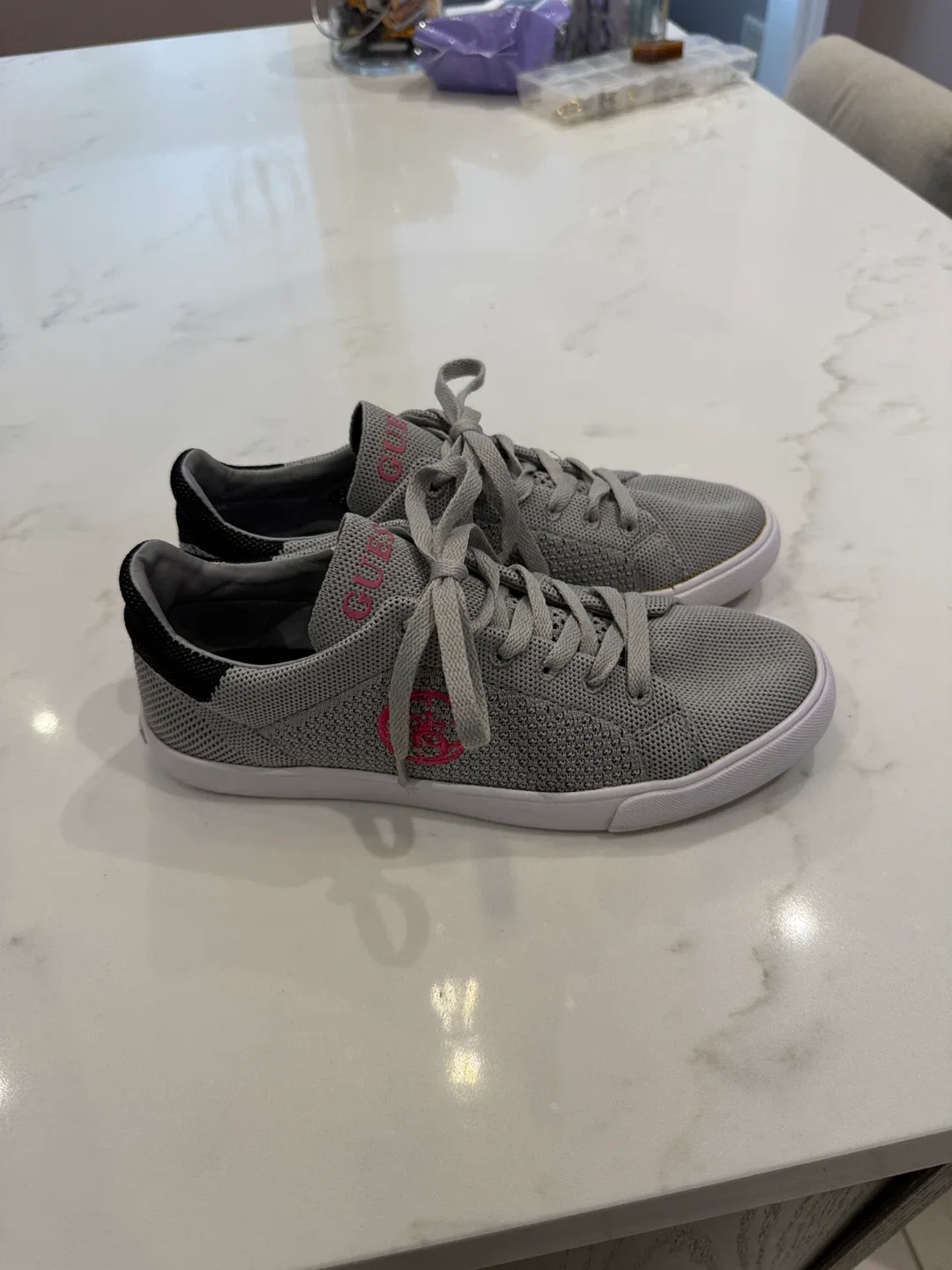 Guess Sneakers image indicator(4)