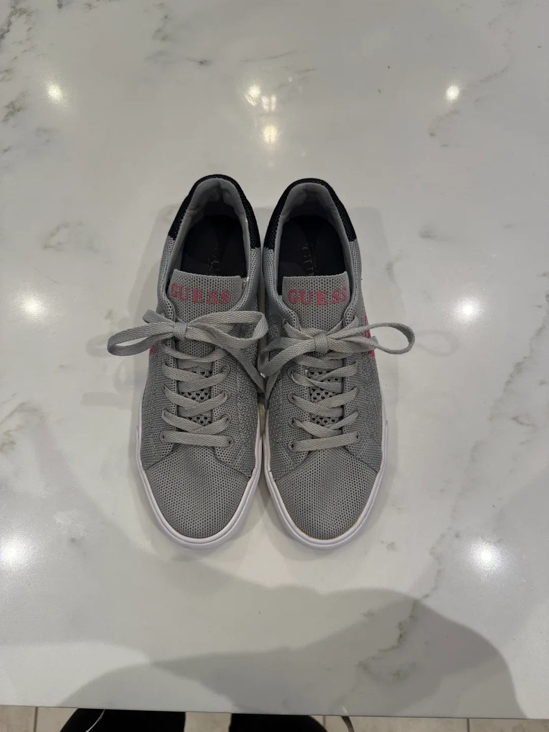 Guess Sneakers image indicator(3)