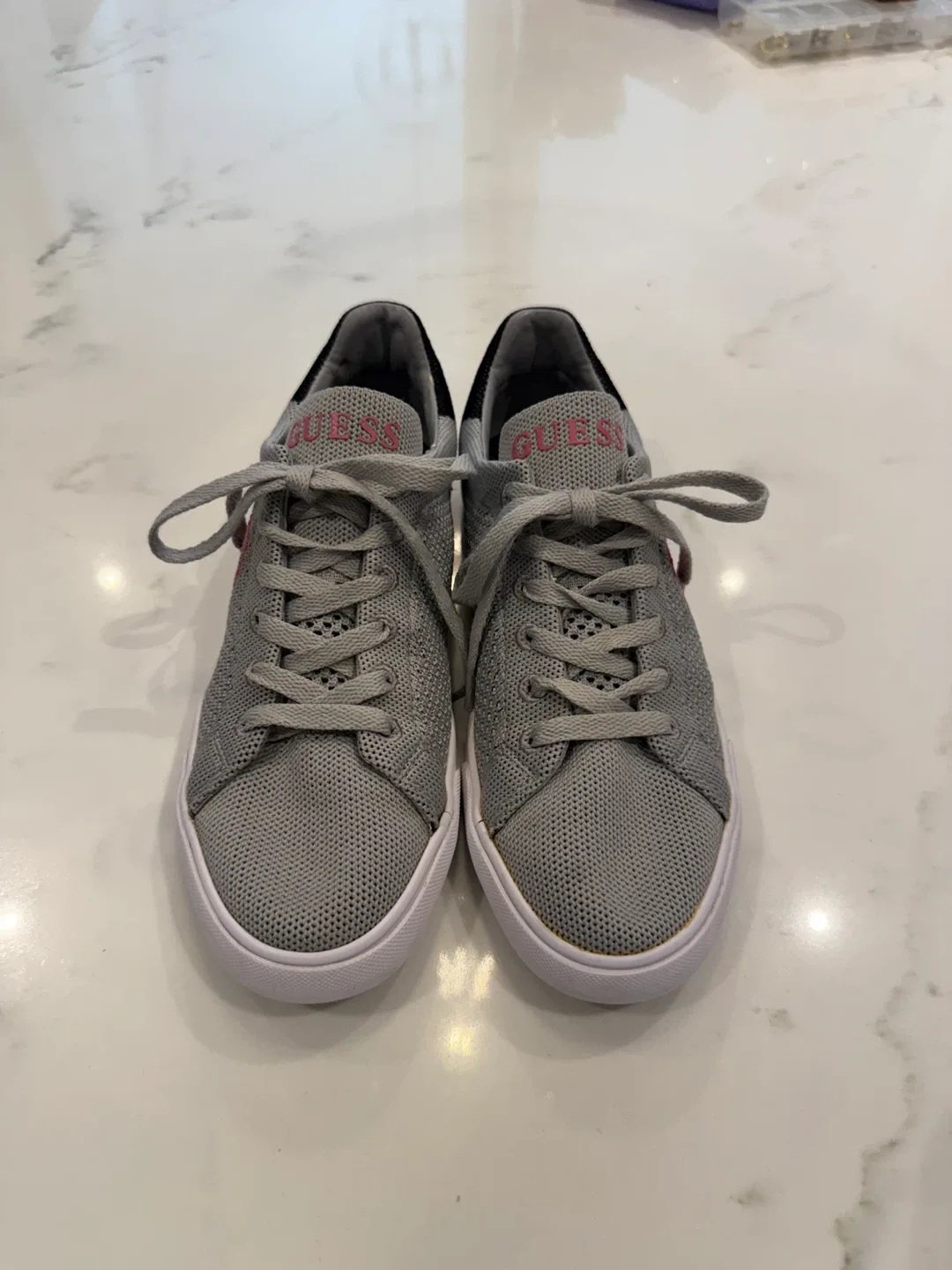 Guess Sneakers image indicator(2)