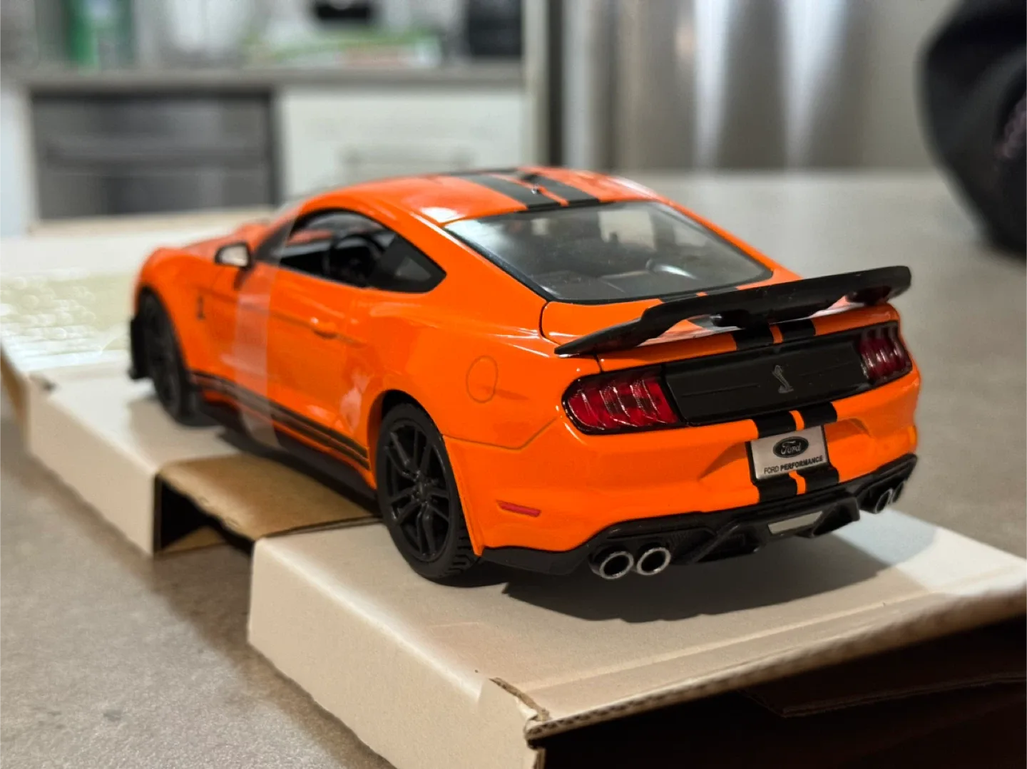 Maisto-Ford Mustang Shelby GT500 image indicator(3)