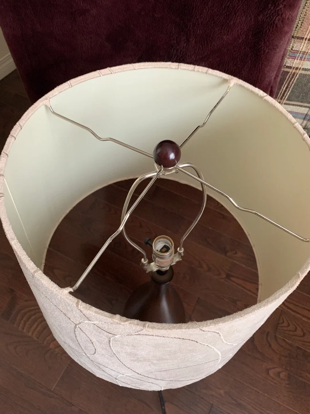 Stylish Beige Patterned Table Lamp image indicator(2)