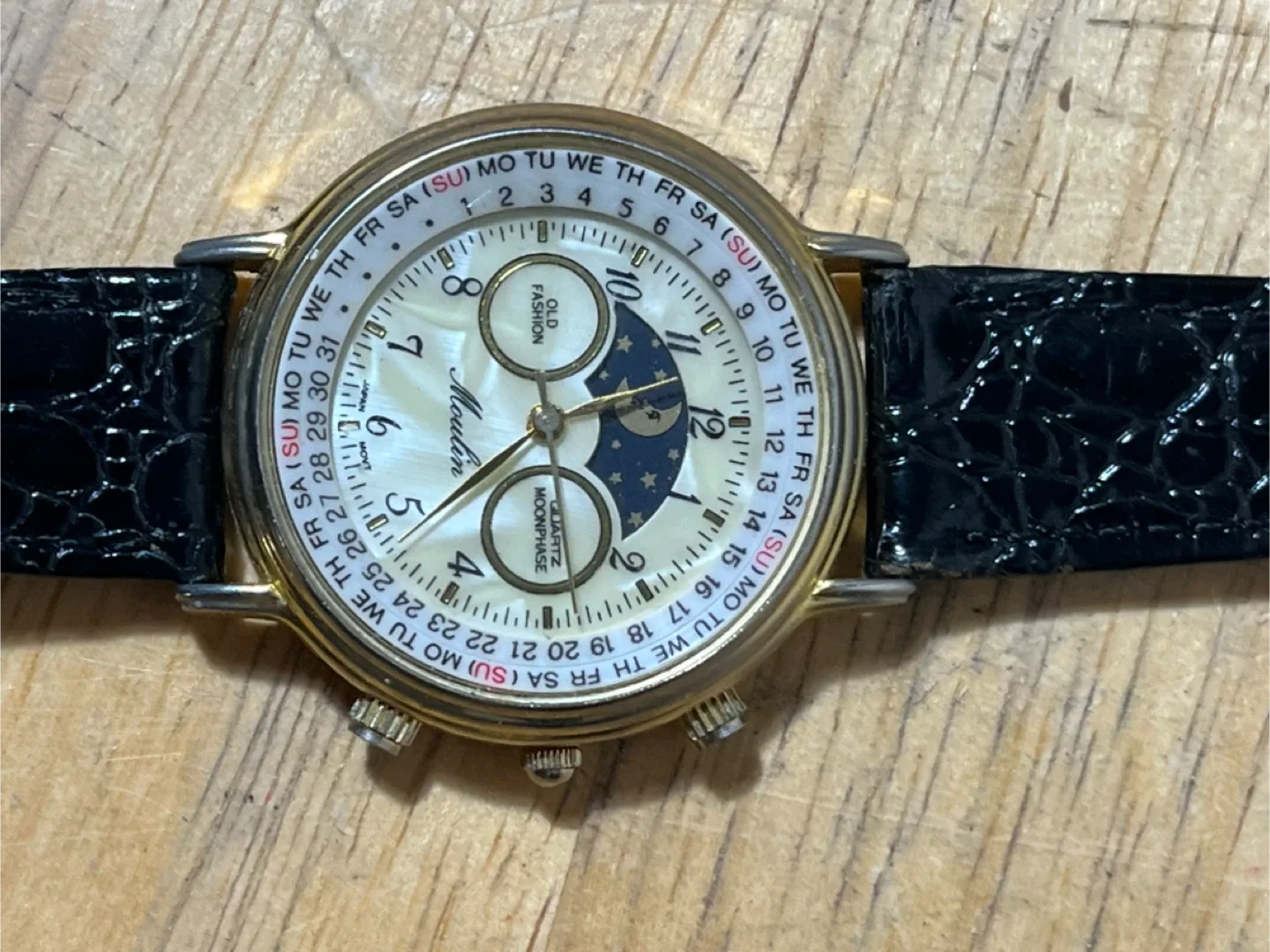 Moulin Moonphase Quartz Watch image indicator(2)